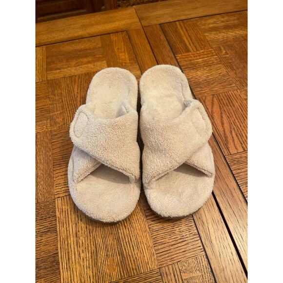VIONIC slipper size 7 - Picture 1 of 6